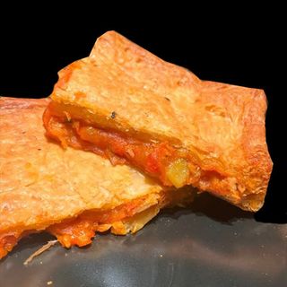 Empanada Hojaldre (Porción)