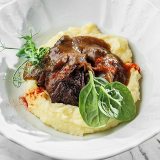 Obraji de vițel cu piure de cartofi