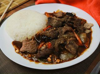 Vită cu piper și orez