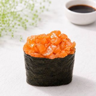 Гункан з Лососем 60г