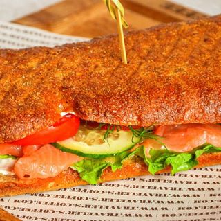 Сэндвич с лососем