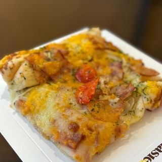 Focaccia bacon y cheddar