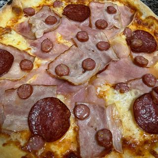 Pizza Carnivora