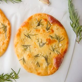 Rosemary & Garlic Flat Bread Pesto