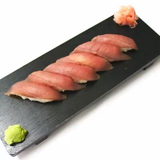 Nigiri De Atún (6 Uds.)