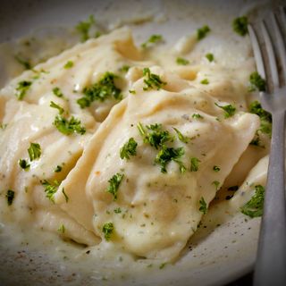 Raviolone Gorgonzola E Guanciale