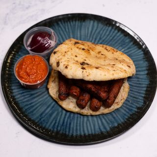 Veliki ćevapčići u lepinji