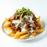 Patatas pulled pork four cheese (ración)