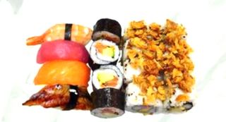 B9.Futo Maki Salmón (16 Uds.) Dragón Roll Cebolla Y Nigiri Variado