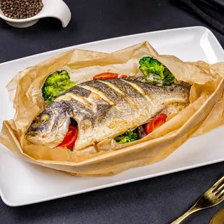 DORADA LA PLITA INCINSA CU LEGUME LA TIGAIE 