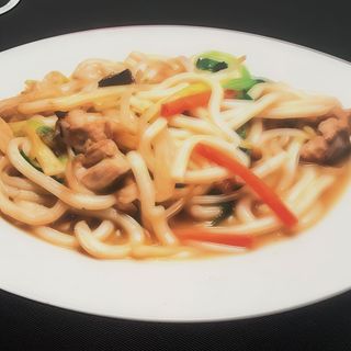 15. Tallarines Udon Especiales
