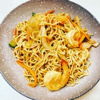 yaki udon con gambas