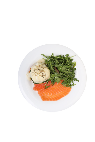 Ouă Benedict cu brioşa franceză şi sos beşamel 