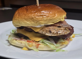 Hamburguesa chamos chicken