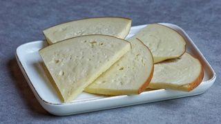 შებოლილი სულგუნი