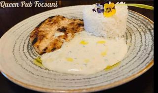 Pui cu sos gorgonzola