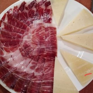JAMON Y QUESO MANCHEGO 