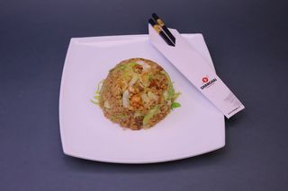 904. Pirinač sa piletinom i povrćem