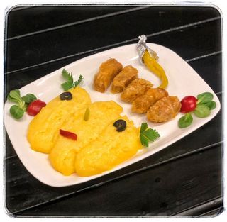 Sărmăluțe de post cu mămăligută proaspătă și ardei iute (5buc)