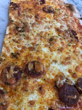 Pizza pepperoni (33 cm.)