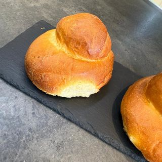 Brioches siciliana con il tuppo