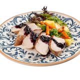 Свинско бон филе със сладко от боровинки (350г)