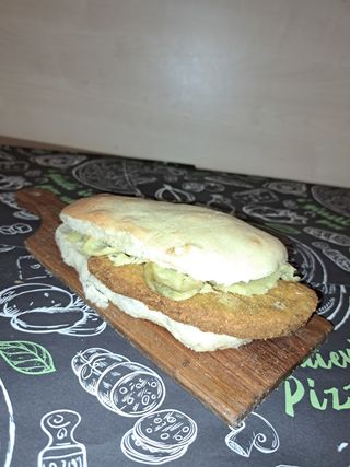 Panino cotoletta e patate