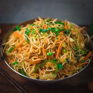 Vegetable Hakka Nodules