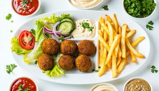 Talerz falafel