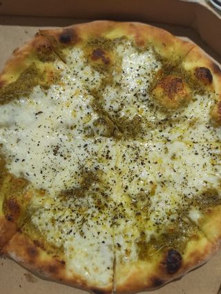Pizza Pesto Genovese