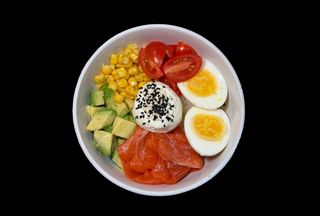 Боул з лососем