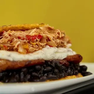 Cachapa de Pabellón de Pollo