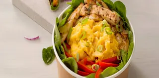 Chicken, Red Pepper & Baby Spinach Scramble Box
