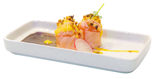180. Gunkan flambe salmone - 4 pezzi
