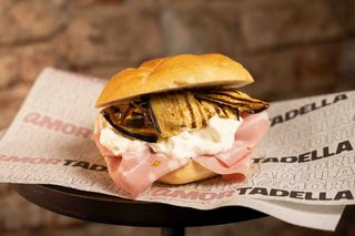 8 Mortadella, stracciatella, melanzane grill, olio tartufo