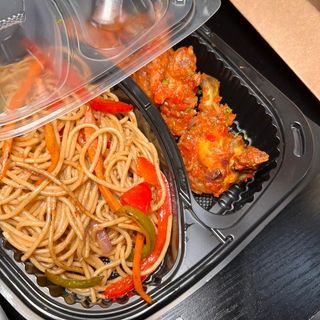 Stirfry Pasta with Chicken Wings