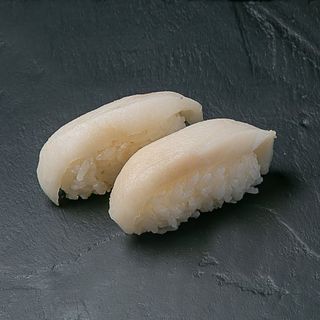 203. Nigiri De Pez Mantequilla con Trufa