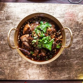 Масаман къри със свинско и картофи (500г)