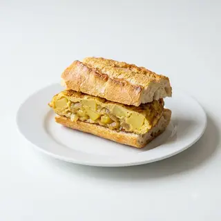 Montadito De Tortilla Casera