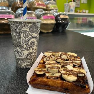 Gofre + Batido Pequeño (300 Ml.)