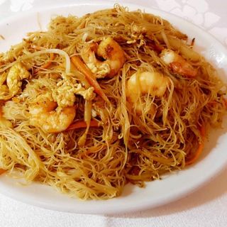 Fideos De Arroz Frito Con Gamba