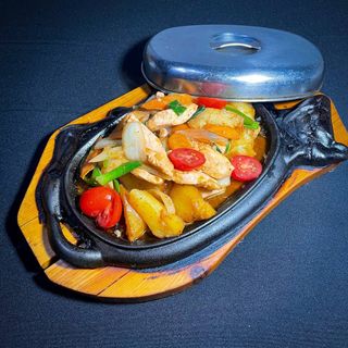 Курица на жаровне