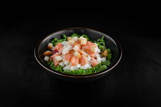 Салат "Цезарь" с лососем