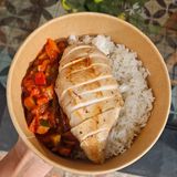  Pechuga de Pollo Cocinada a Baja Temperatura con Pisto y Arroz