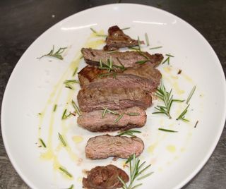 Tagliata sale grosso e rosmarino