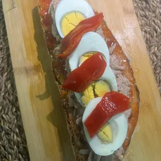Tosta de pimiento de piquillo