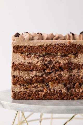 Шоколадно ореховый торт порционный (325г)