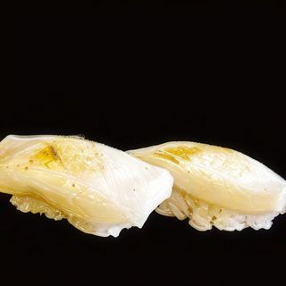 48. Nigiri De Pez Mantequilla Flameado