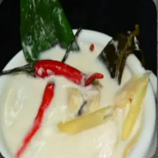 Sopa De Coco Y Pollo