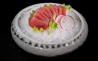 129 Sashimi di tonno 12 pezzi